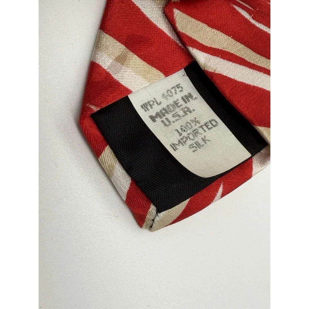 Vtg 90's San Francisco 49ers USA Made Silk Quarterback NFL Tie